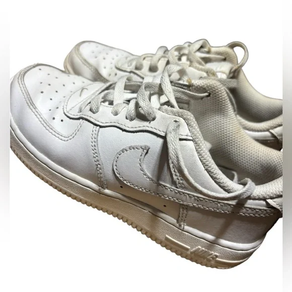 Nike Air Force 1 White Sneakers - Size 1Y - Picture 4 of 6